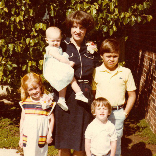 Moms - The Same Love Everywhere