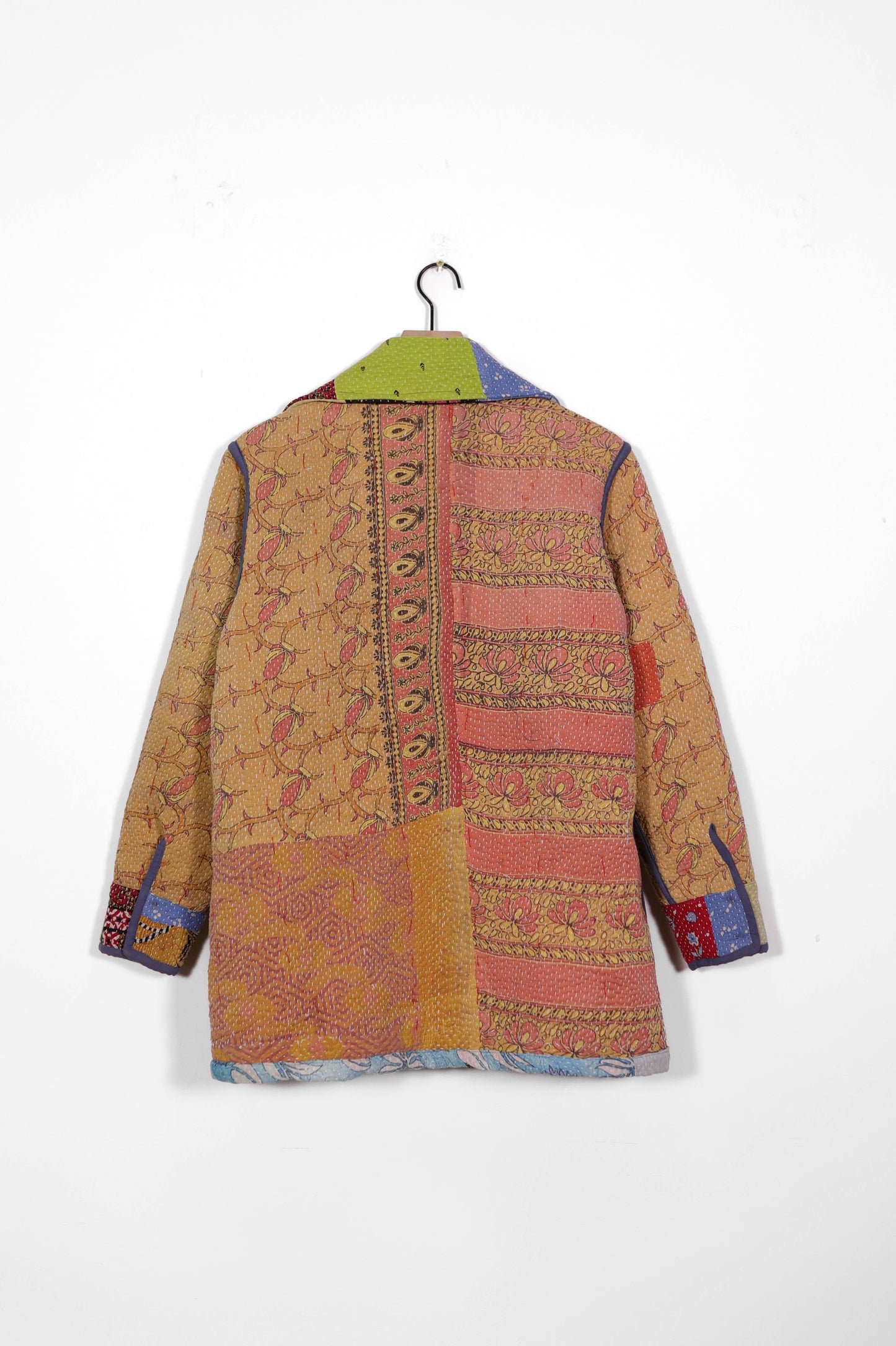 Barn Coat B1073