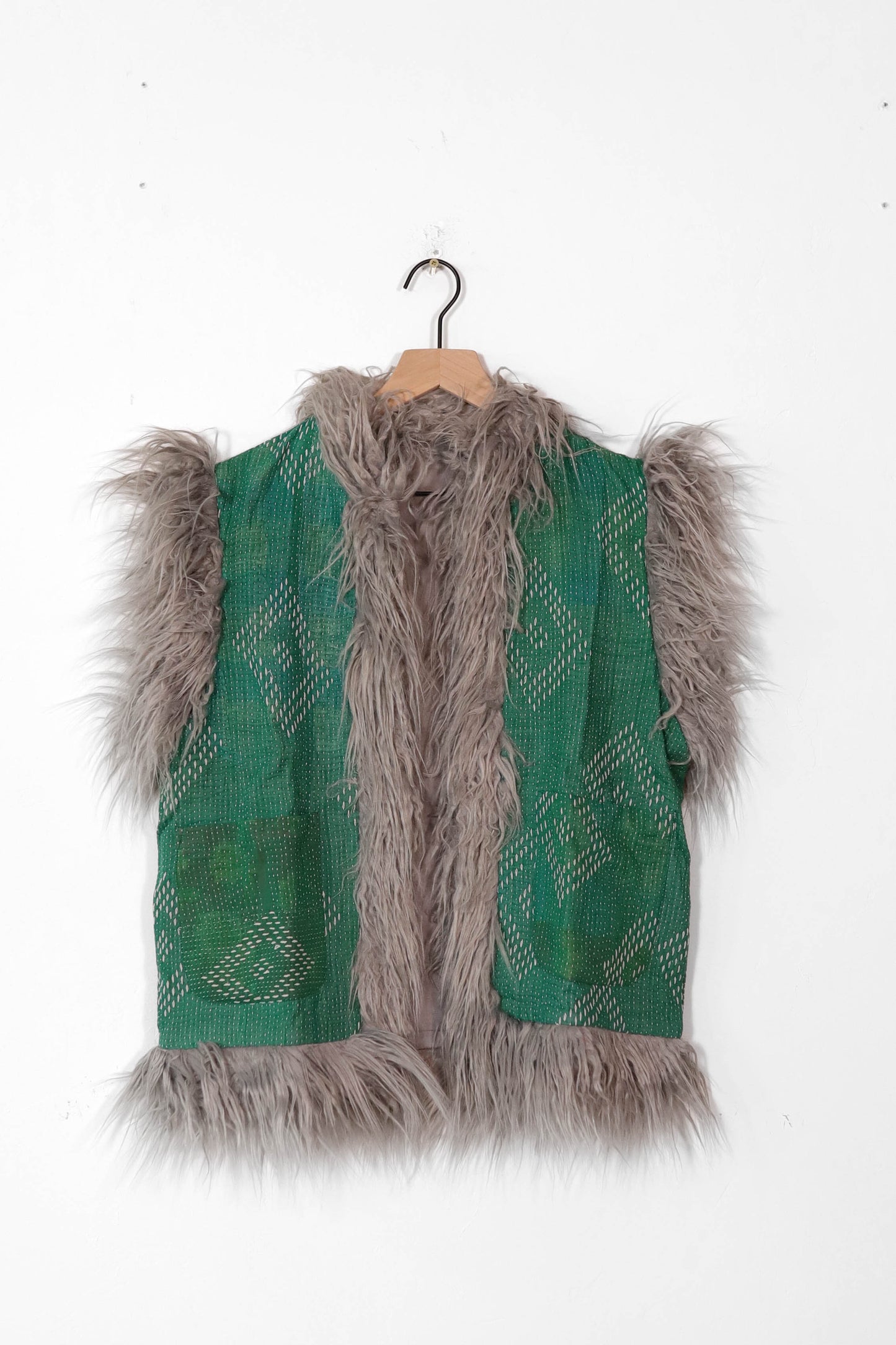 Medium Rani Vest V1062