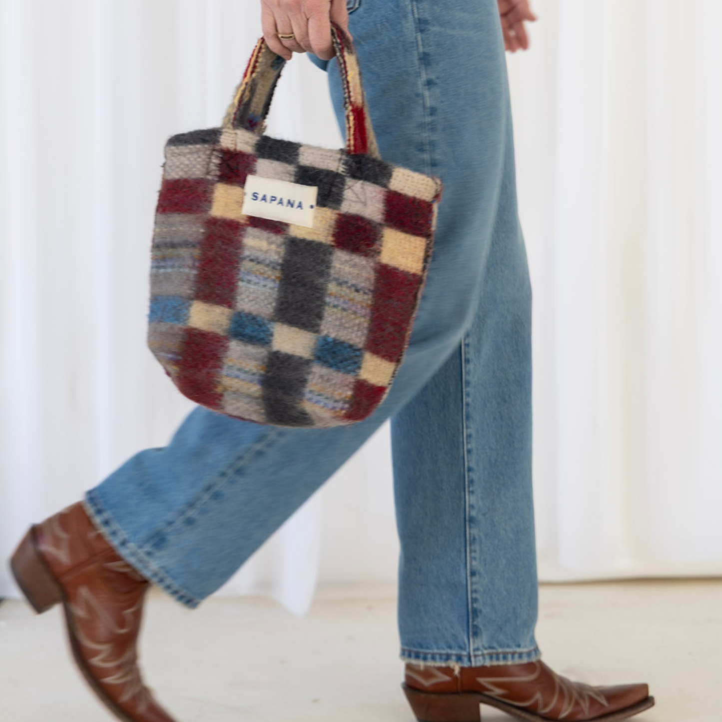 Wool Tiffin 009