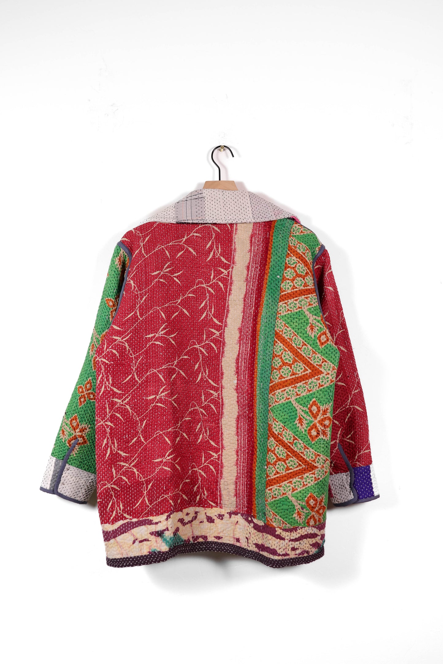 Medium Barn Coat B1308