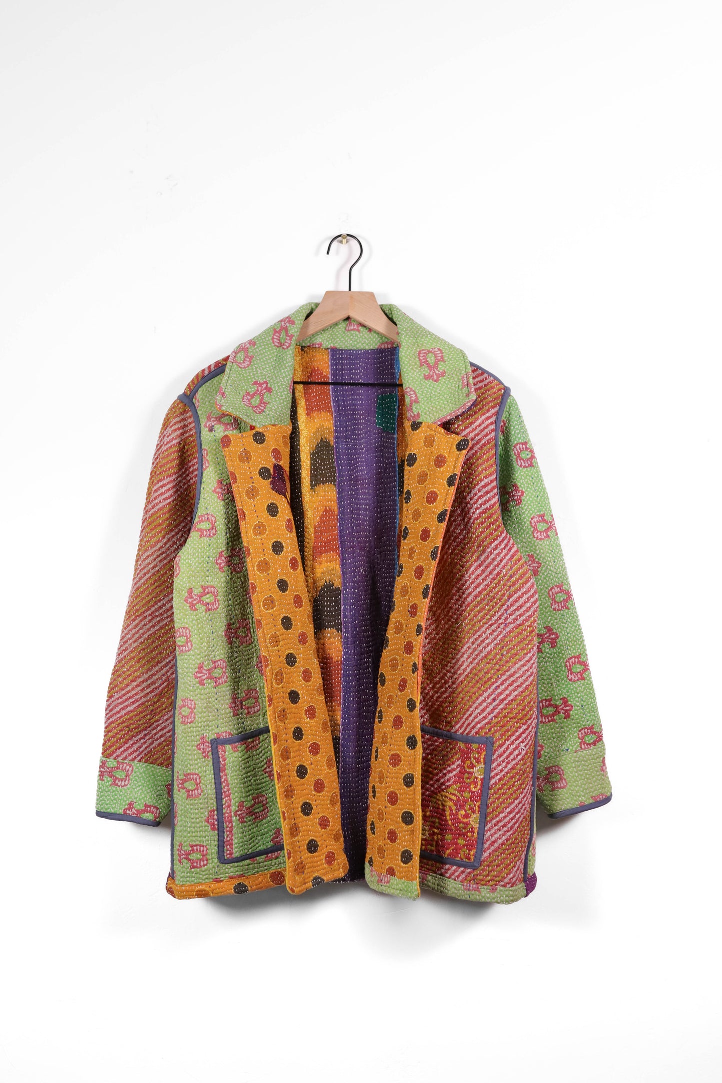Medium Barn Coat B1138