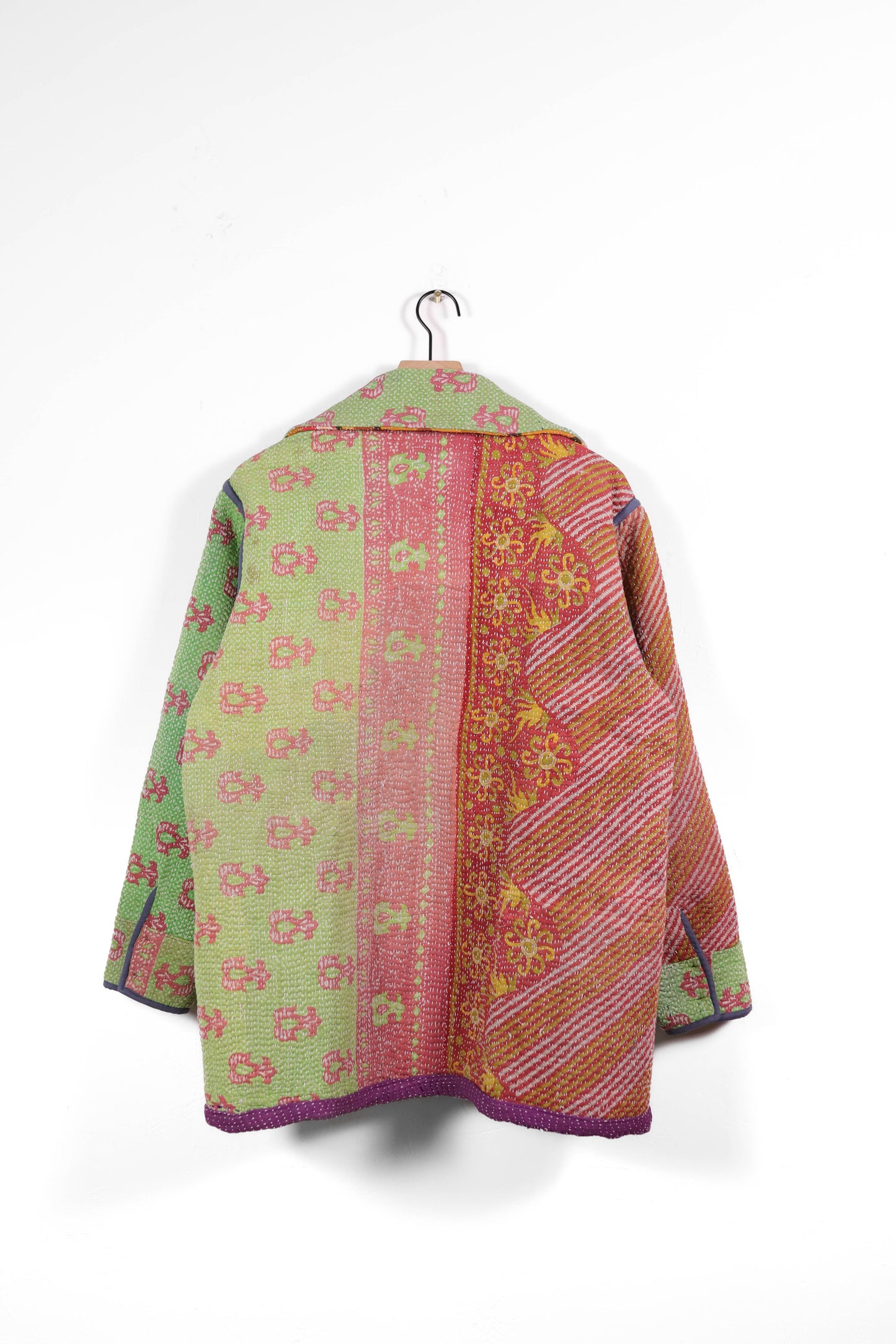 Medium Barn Coat B1138