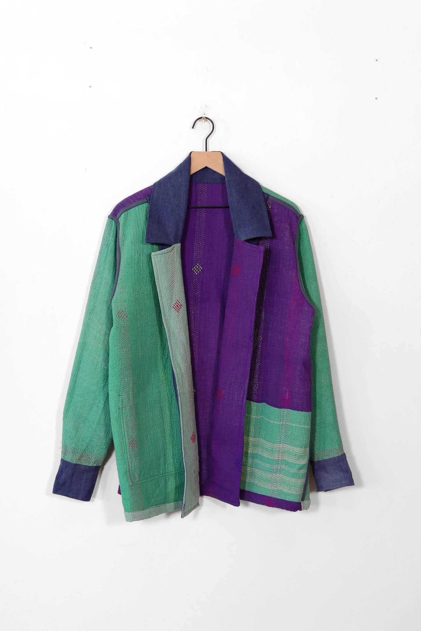Medium Barn Coat B1042