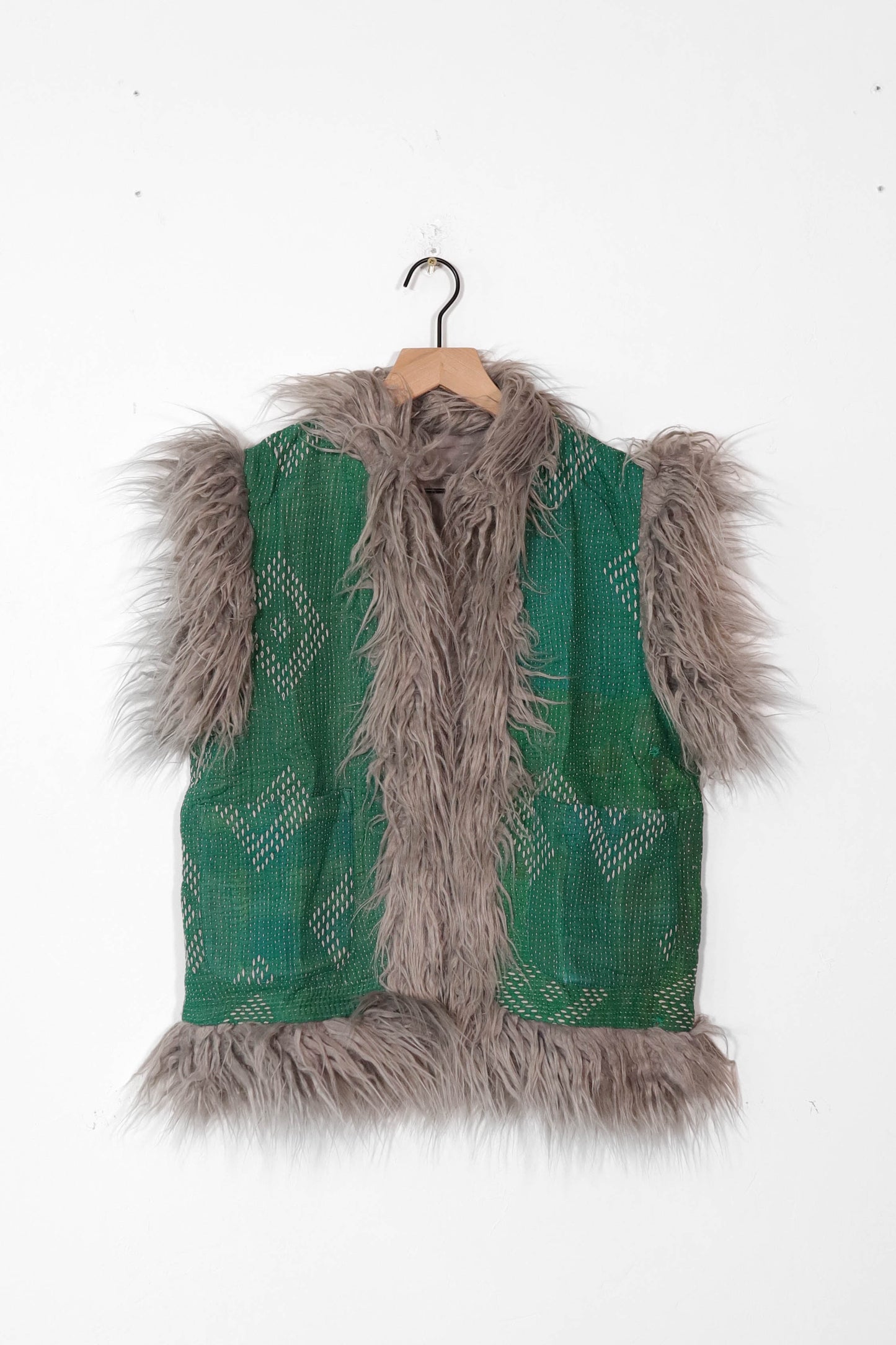 Rani Vest V1080