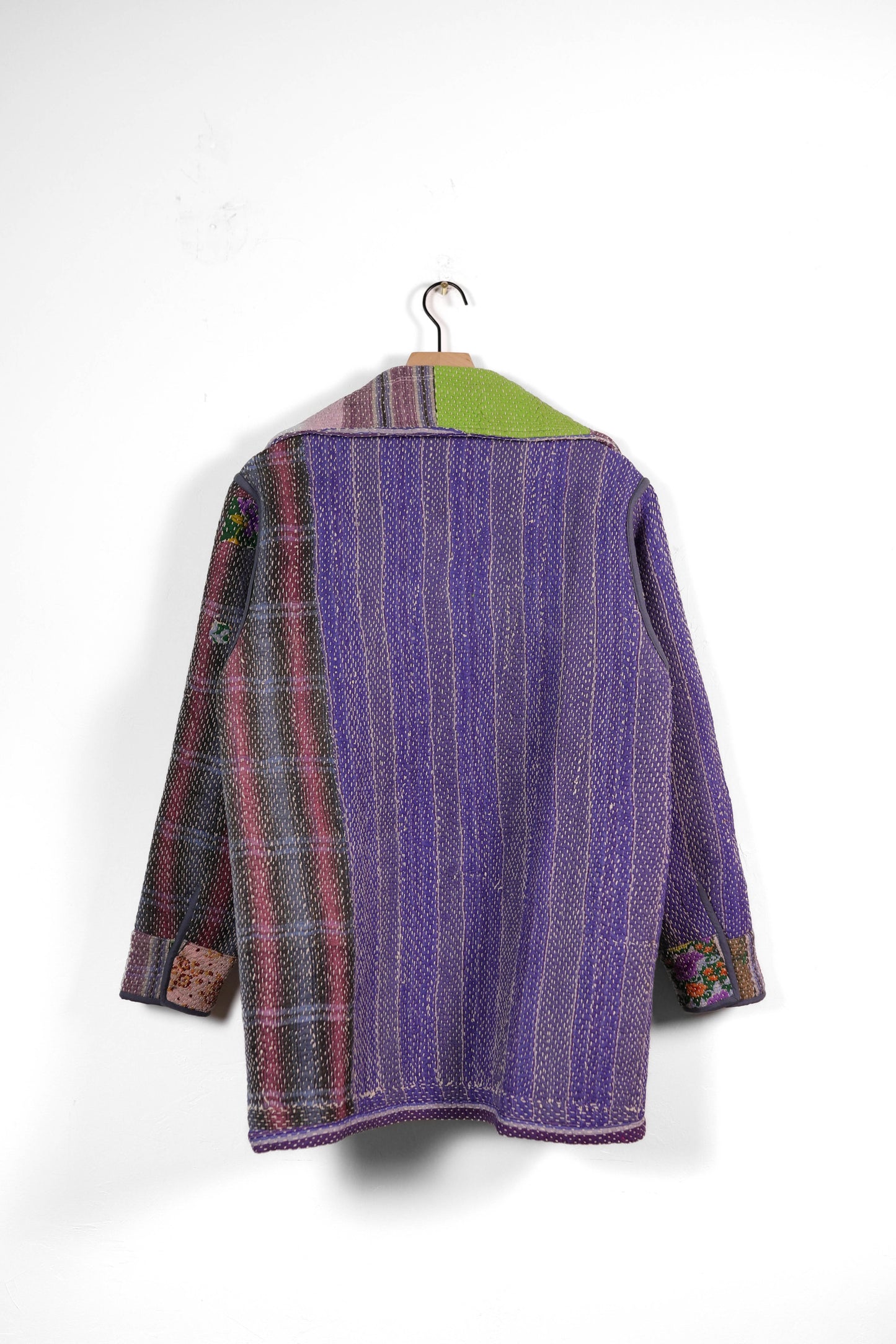 Small Barn Coat B1350