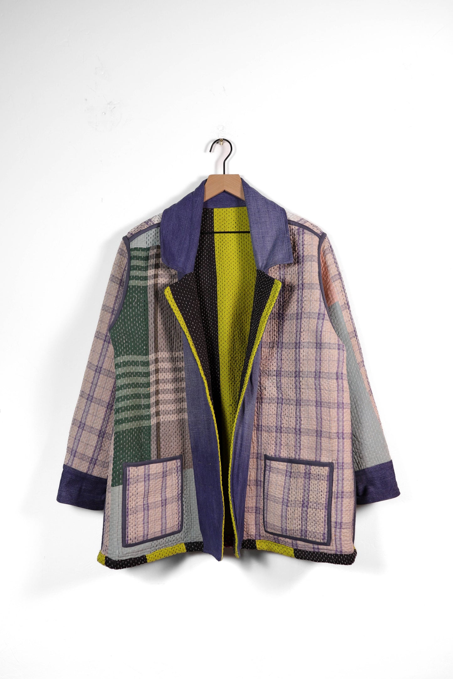 Medium Barn Coat B1357