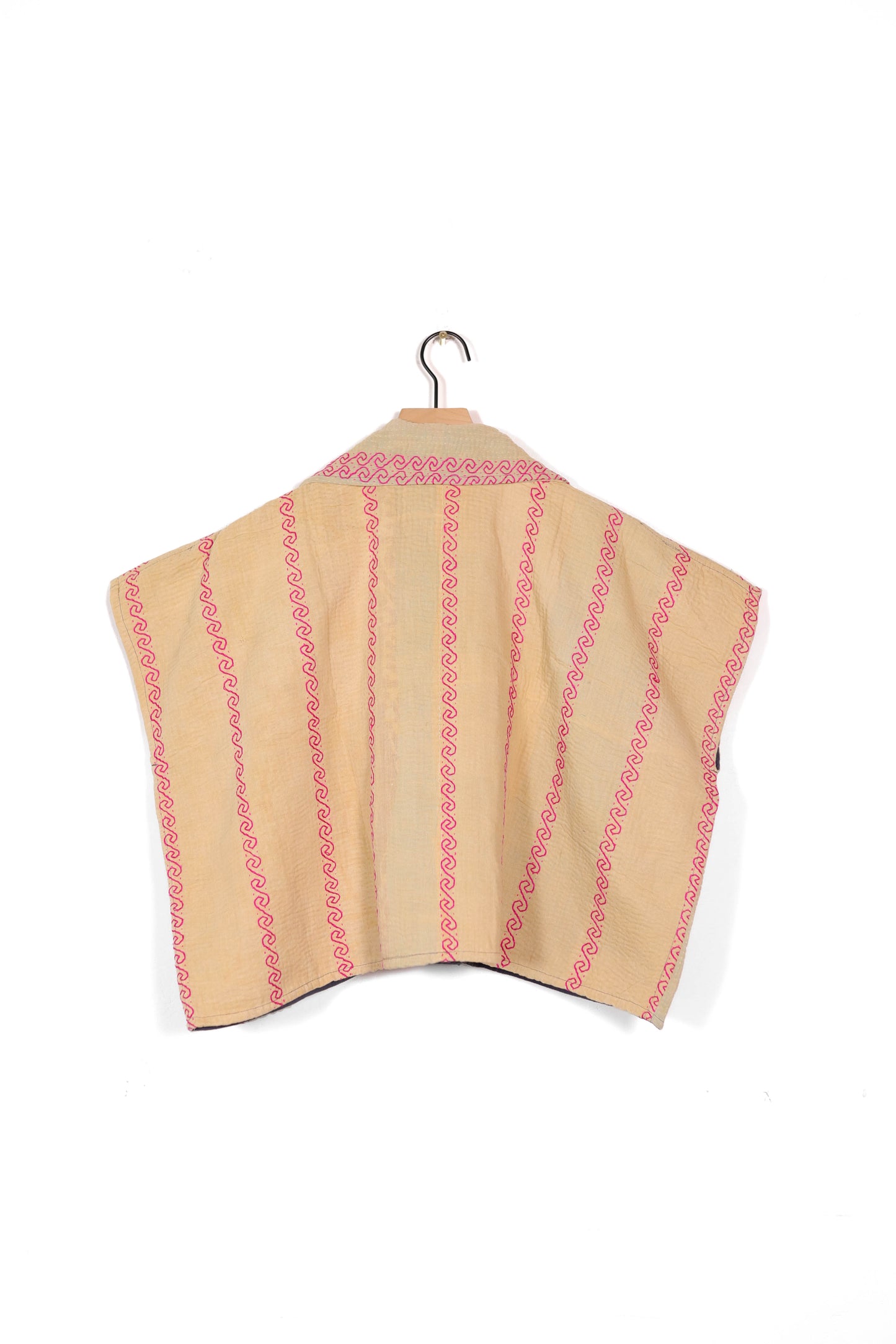 Crop V687