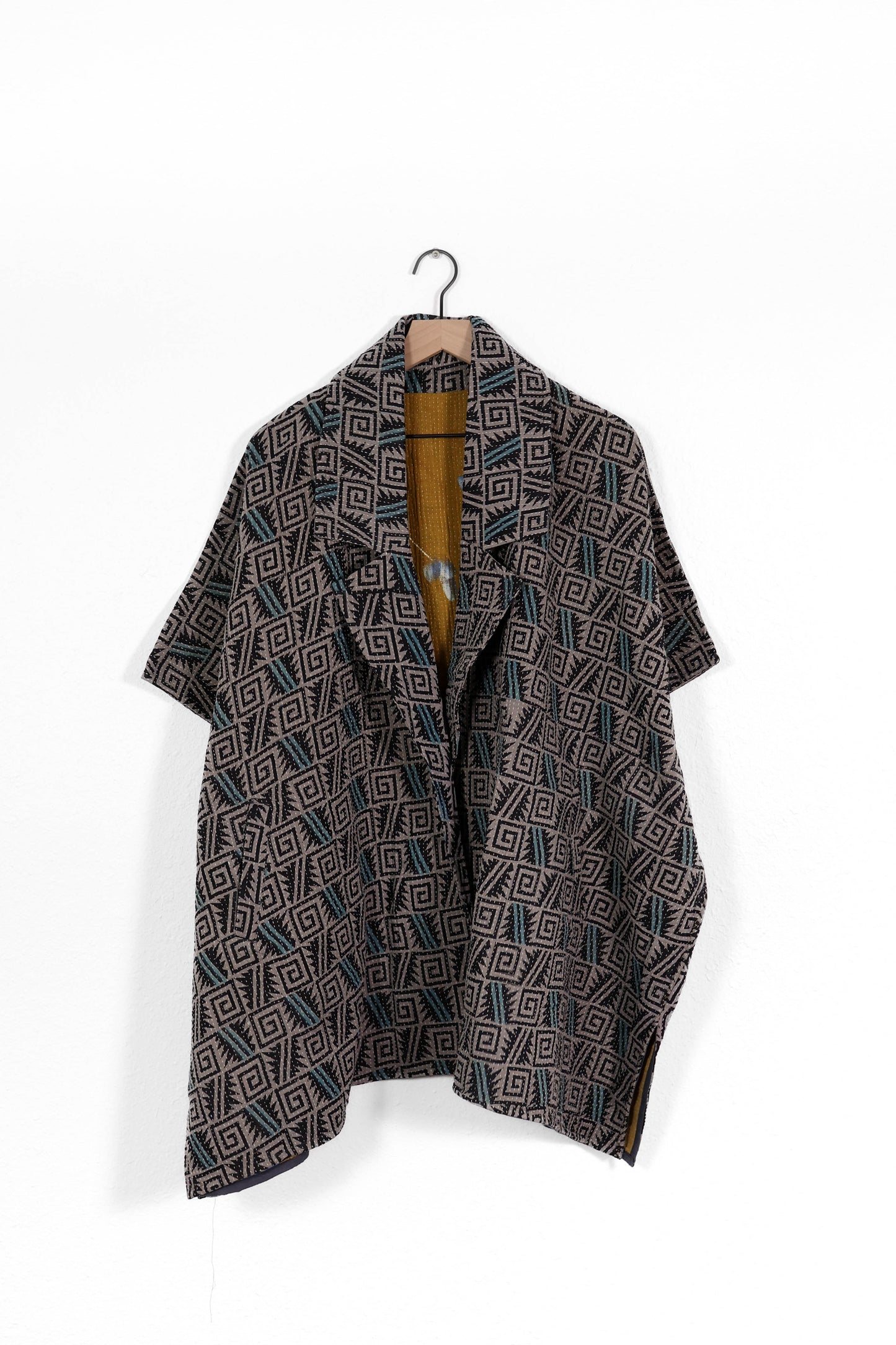 Slim Short T301