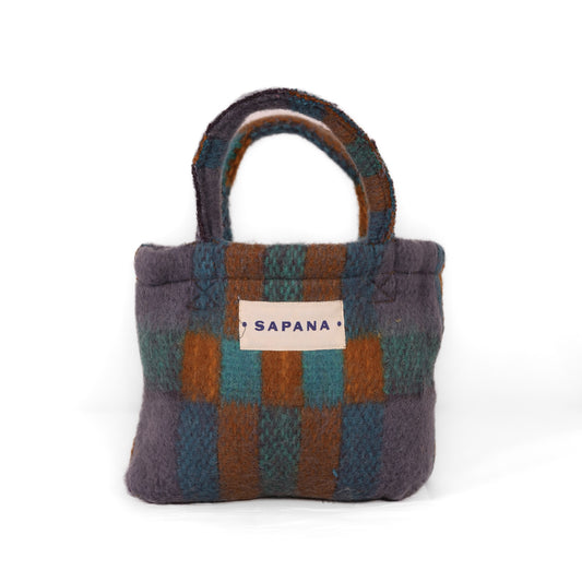 Wool Tiffin 012